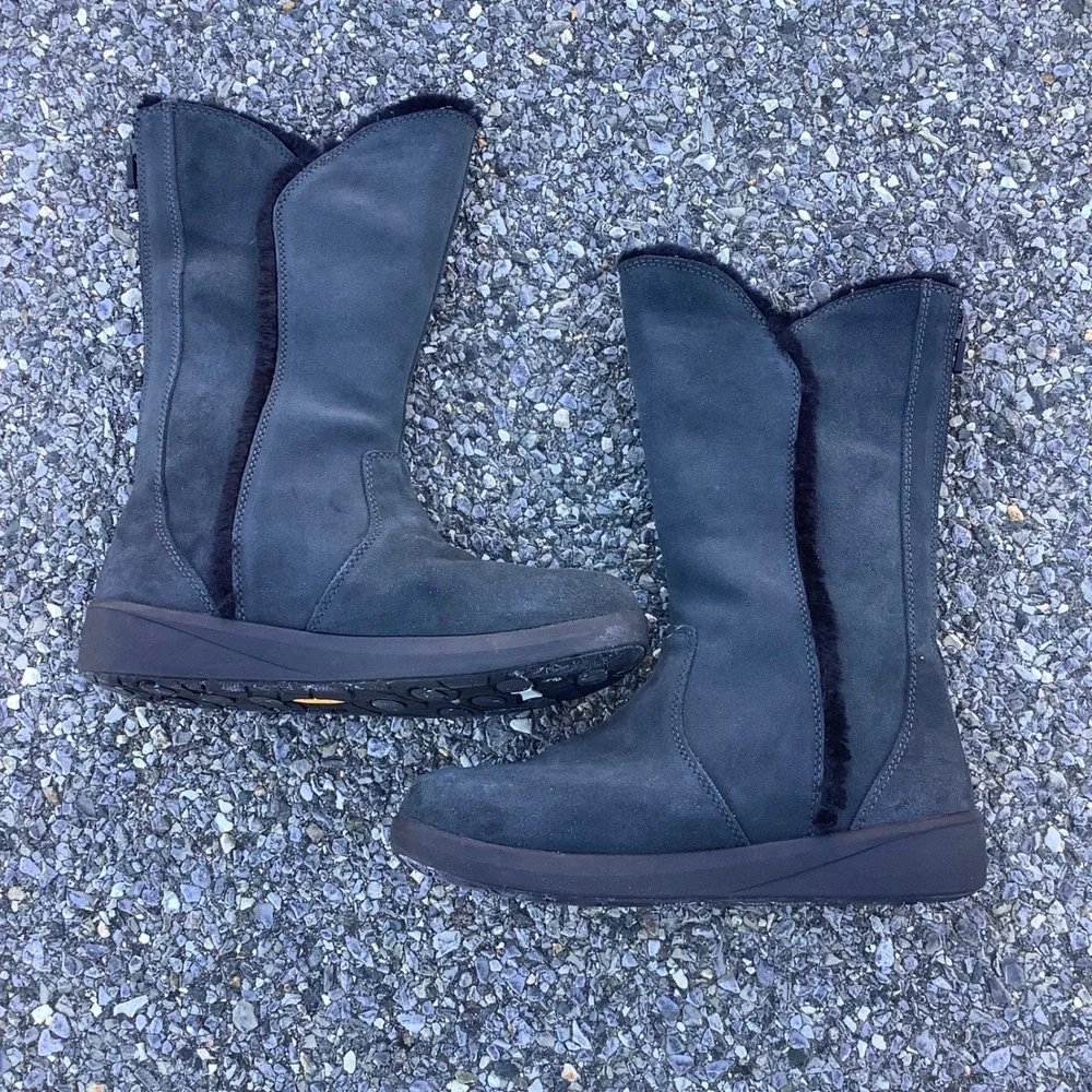 L.L Bean Arctic Grip Primaloft Suede Fur Lined Winter Boots Women Vibram sol Zip